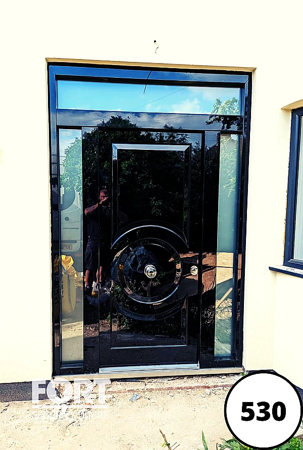 0530 Black Single Fort Security Door With Circle Design And Gloss